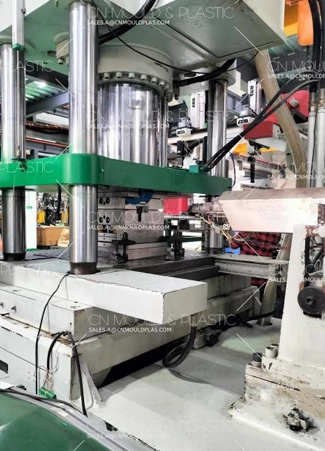 Machines de moulage par injection au CN disponibles pour l'essai de moule