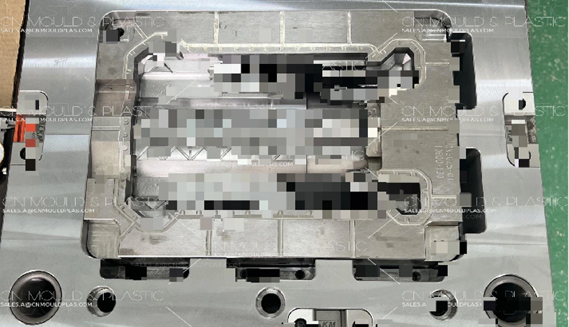 Moulage par injection de produits d'extérieur