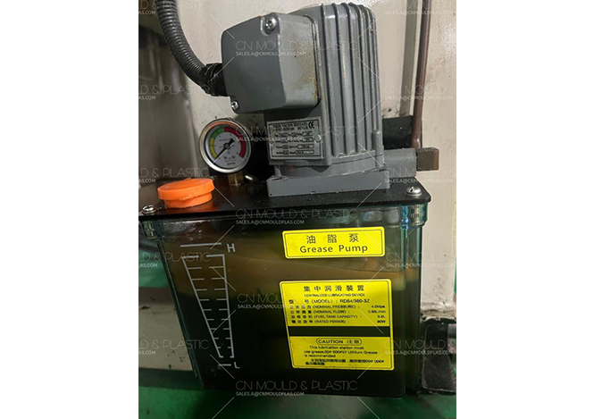 Entretien de base de la machine de moulage par injection